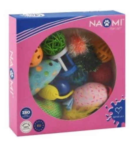 Naomi - Cat Toys5*